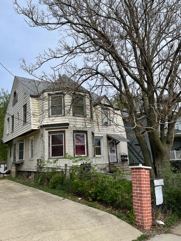 1109 Sycamore St – 3, Waterloo, IA 50703